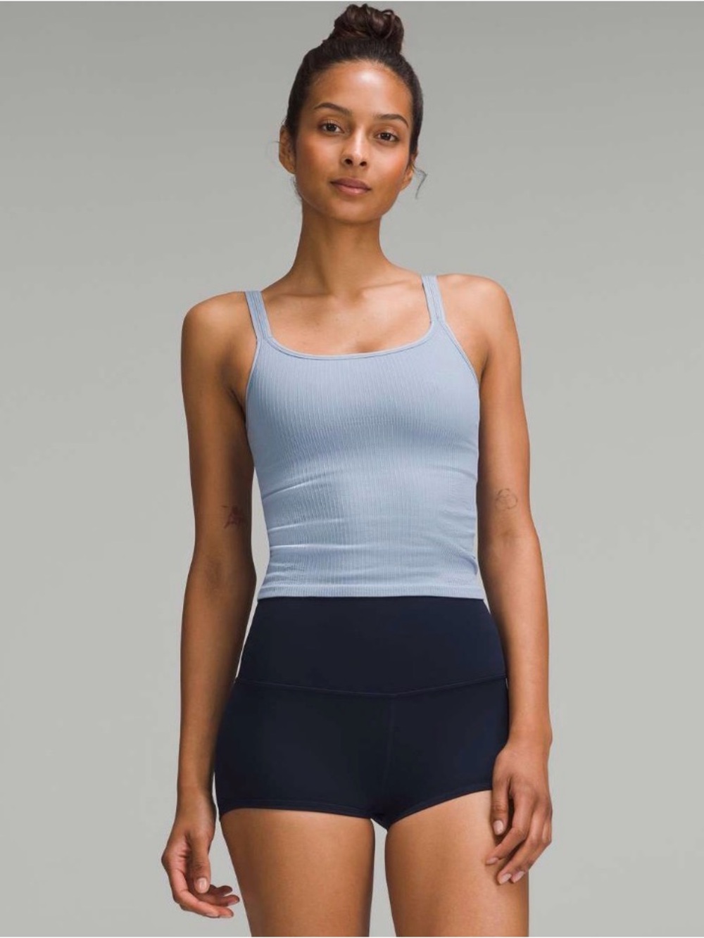 Lululemon Ebb to Street Scoop Neck Cropped Tank Top, size 8, Blue Willow